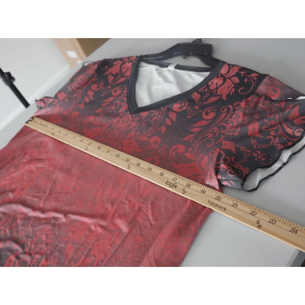 Brown & Black Abstract Short-Sleeve V-Neck Top - Picture 4 of 7